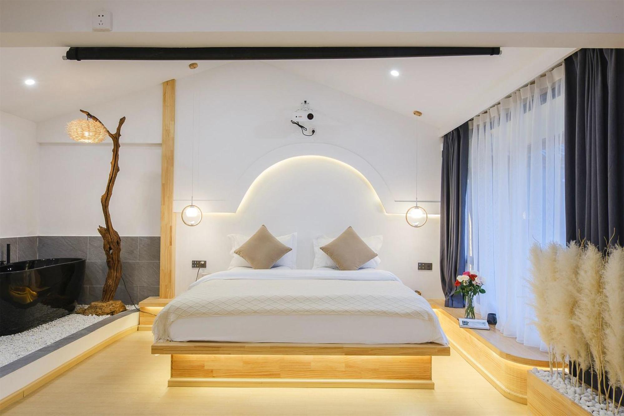 Big Tree Guesthouse - Naxi Old Style 麗江市 エクステリア 写真